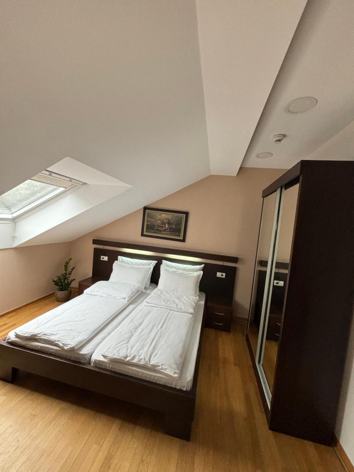 Bed and Breakfast Atrium Sremska Mitrovica Exteriér fotografie