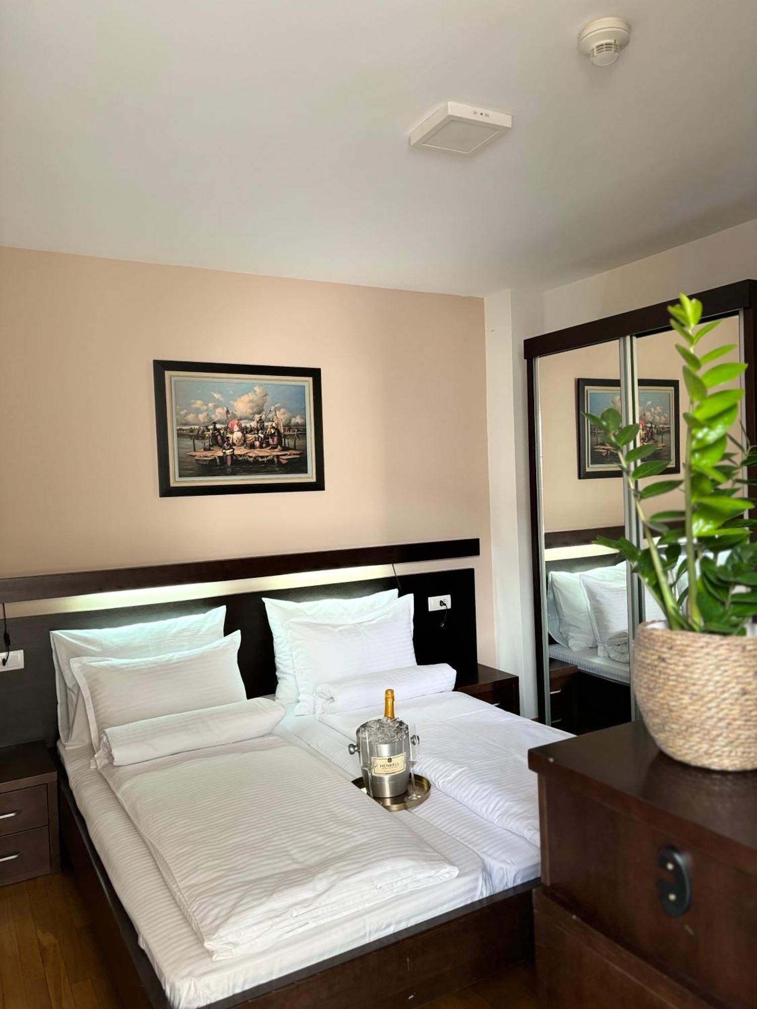 Bed and Breakfast Atrium Sremska Mitrovica Exteriér fotografie