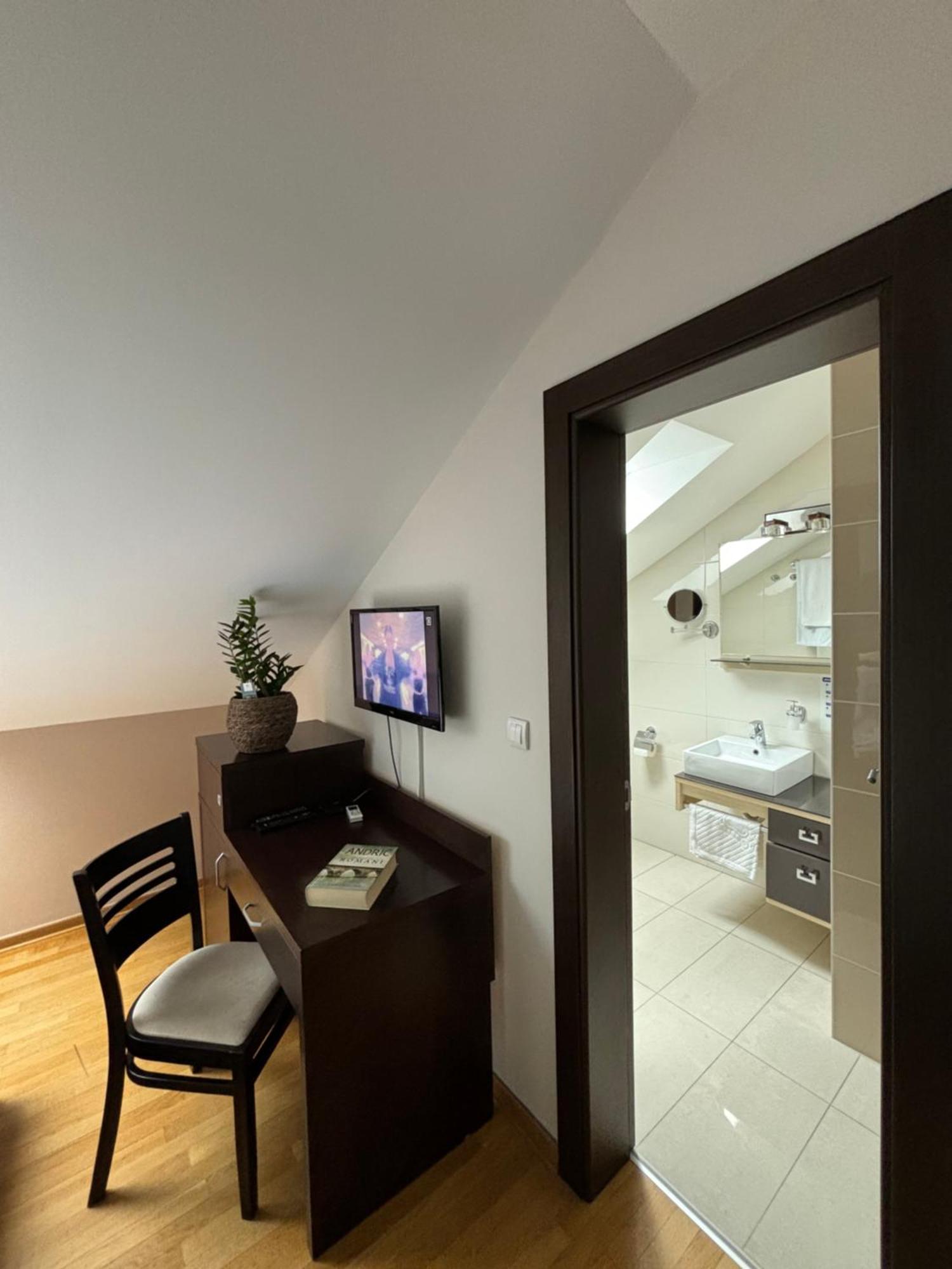 Bed and Breakfast Atrium Sremska Mitrovica Exteriér fotografie