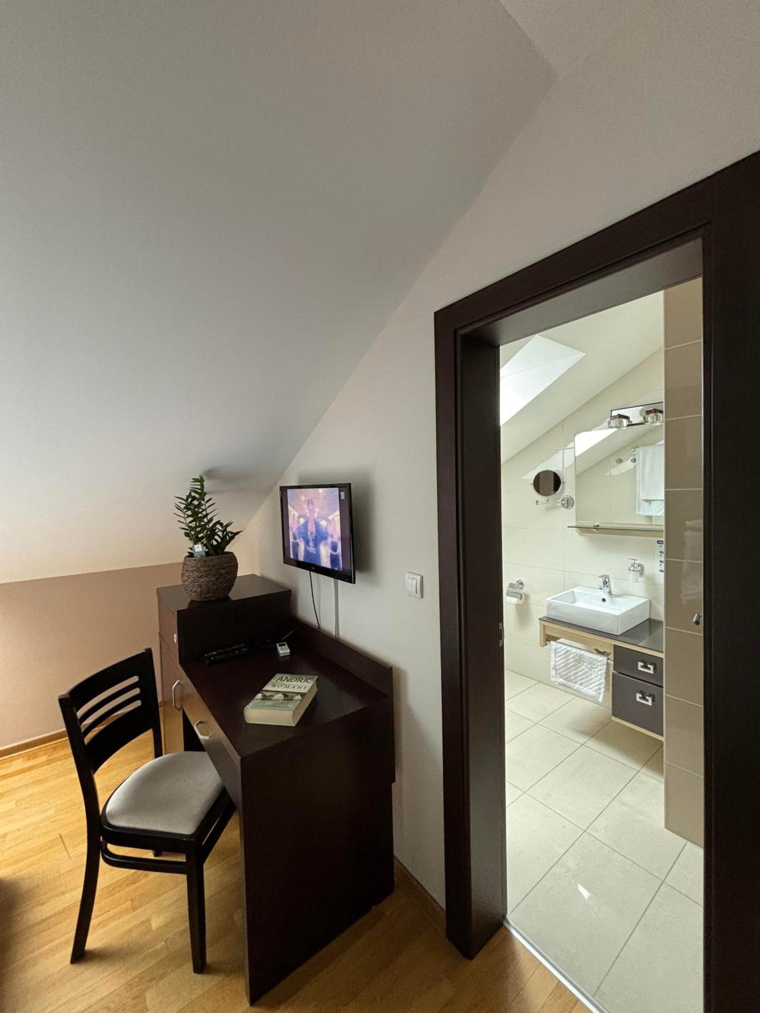 Bed and Breakfast Atrium Sremska Mitrovica Exteriér fotografie
